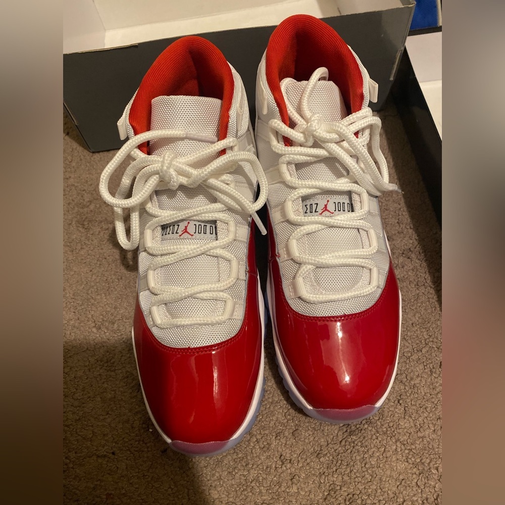 Air Jordan 11 retro Cherry 11s